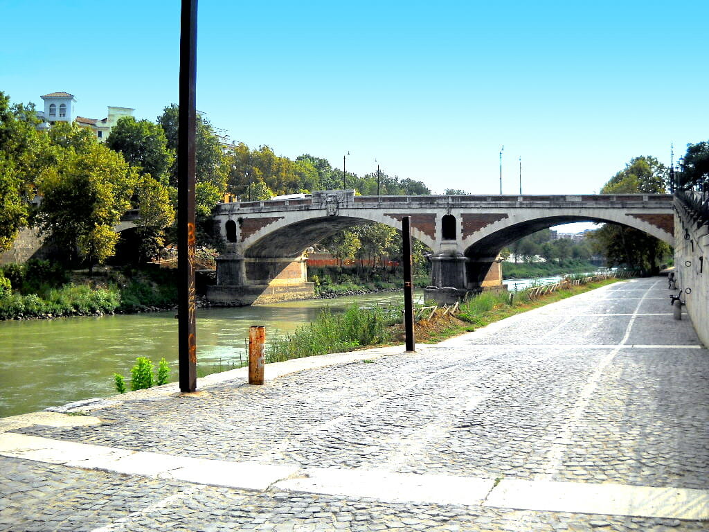 rome like a local Roma Testaccio Ponte Sublicio